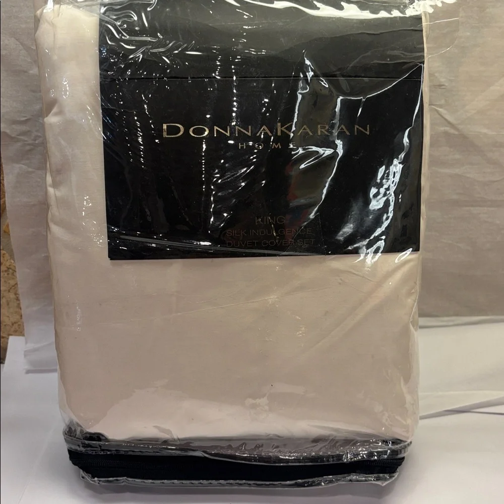 Donna Karan Silk Indulgence Duvet Cover 3 Pc Set